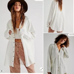 Free People We The Free Summer Daydream Buttondown
NWT